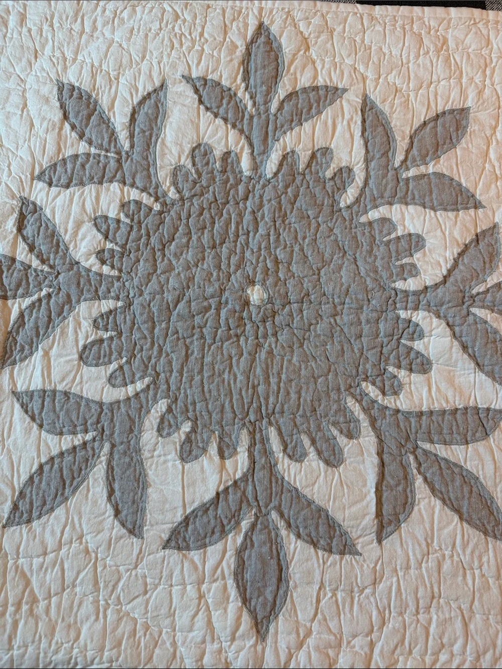 Pottery Barn Gray on White Quilted Floral Accent